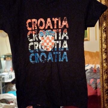 Pamučne majice kratkih rukava S i L veličina nove nenošene