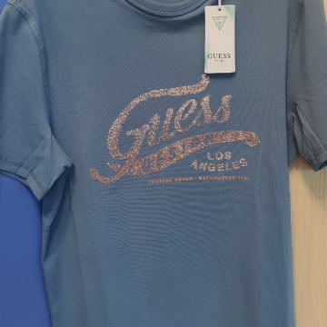 Nova plava Guess muška majica s etiketom