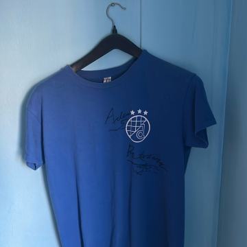 Potpisanja majica