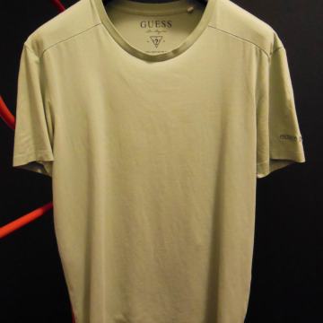 Super cijena // GUESS // dizajnerska majica