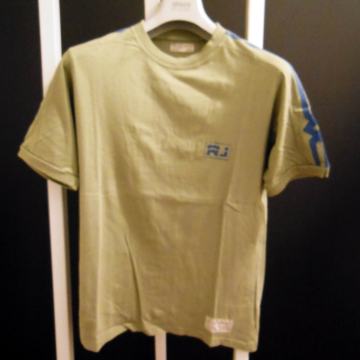 Super cijena // REPORTER ITALY // dizajnerska majica