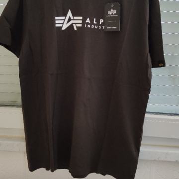 Nova smeđa Alpha Industries majica,vel S