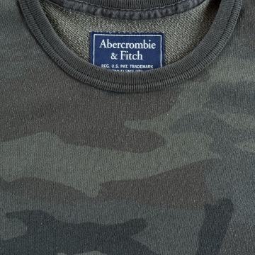 Abercrombie & Fitch camo majica dugih rukava