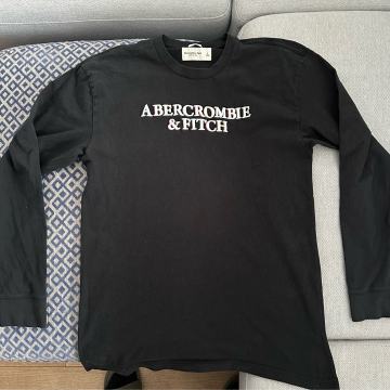 Abercrombie&Fitch crna majica dugih rukava Size L relaxed fit original