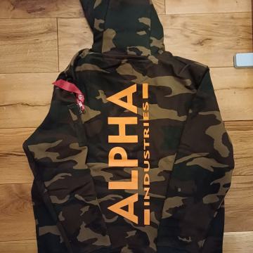 Alpha industries, backprint camo, XL