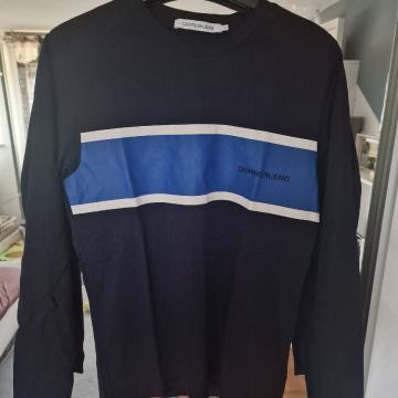 Calvin Klein majica dugih rukava M velicina stanje 10/10