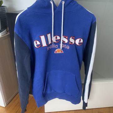 Ellesse duks vel. S