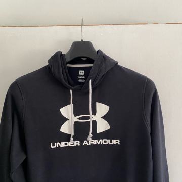 Hudica under armour