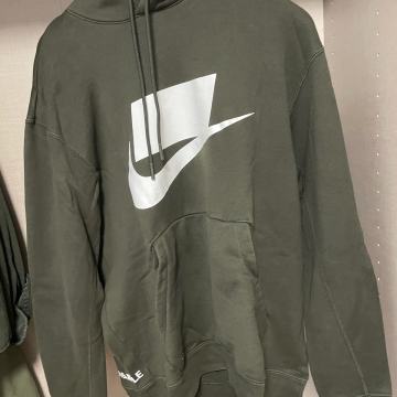 Nike majica s kapuljačom