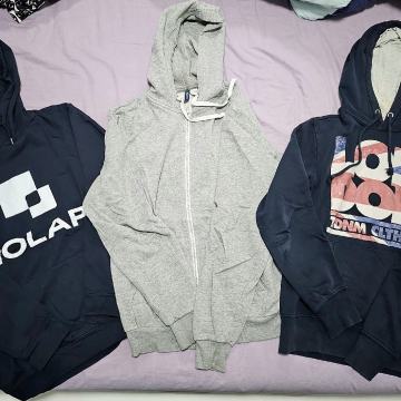 Tri majice s kapuljačom, vrlo povoljno