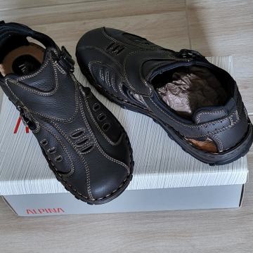 Nove kožne smeđe sandale Alpina