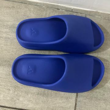 Natikače adidas yezzy slides