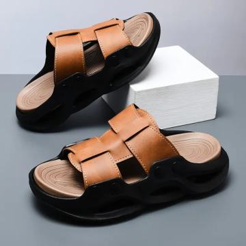 Muške papuče s debelim potplatom, udobne i elegantne za kućnu upotebu