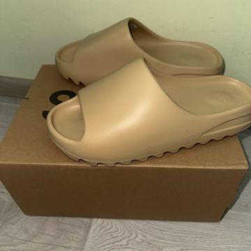 Yeezy Slide Bone EU44