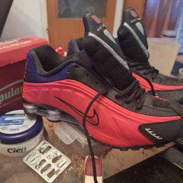 Nove 44,44,5 broj.malene mi 185 crvene plačene