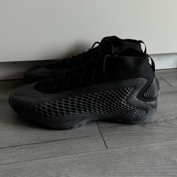 adidas AE 1 - broj 44 2/3