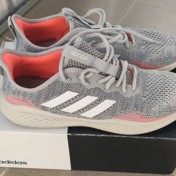 Adidas Bounce tenisice za trčanje