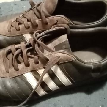 Adidas br 42 i 2/3 kožne kvalitetne i vrlo udobne tenisice