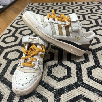 Adidas Forum low