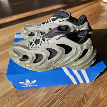 ADIDAS ORIGINALS (YEEZY) - Nove