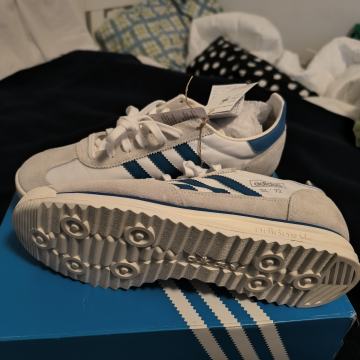 Adidas SL 72