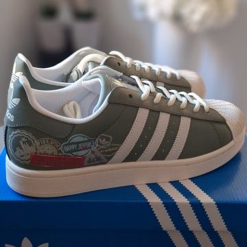 Adidas Superstar - maslinaste