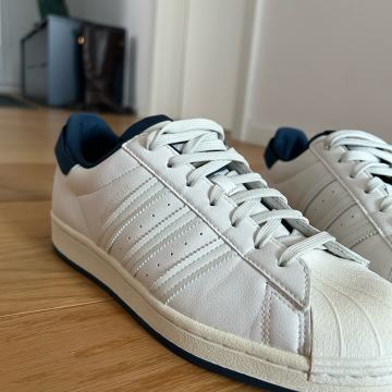 Adidas Superstar Parley Chalk White - broj 42 2/3