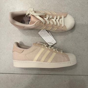Adidas Superstar