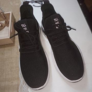 CRNE TENISICE  BR. 43 - NOVO