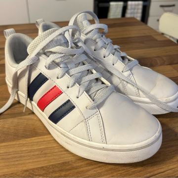 Adidas tenisice br.40 2/3