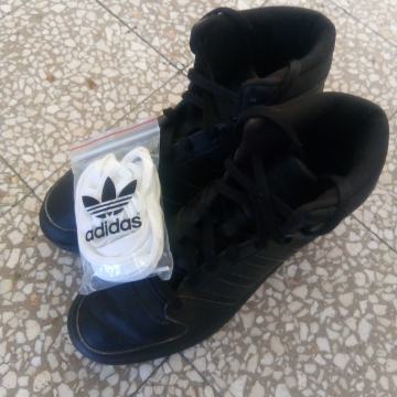 Adidas tenisice (br.41-42)