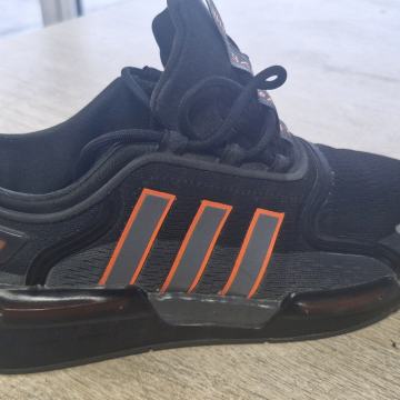 Adidas tenisice NMD V3 41,5