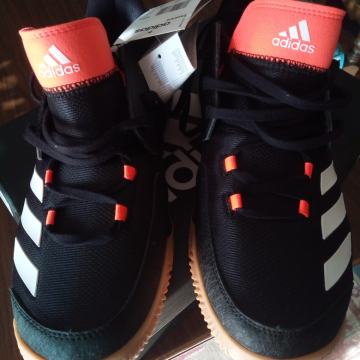 Adidas Essence tenisice NOVE