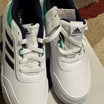 Nove Adidas tenisice