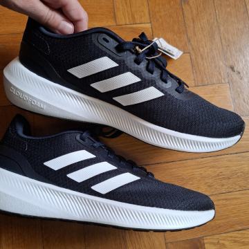 nove Adidas tenisice za trcanje, br.40 2/3- rasprodaja!!