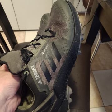 Adidas-terrex br 42 i 2/3 kvalitetne udobne tenisice