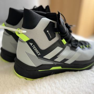 Adidas Terrex  planinarske tenisice Skychaser GORE-TEX Broj 42 2/3