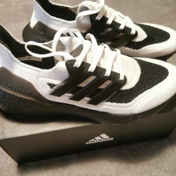 Adidas Ultraboost 21