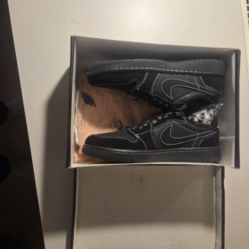 Air Jordan 1 Low OG SP x Travis Scott