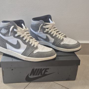Air Jordan 1 Retro High OG Light Smoke grey 45