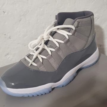 AIR JORDAN 11 RETRO COOL GREY, NoVE