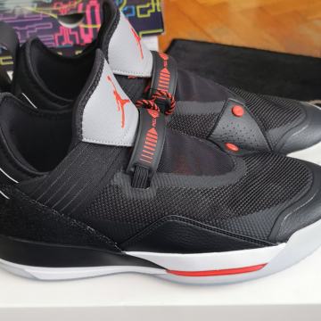 Air Jordan 33 SE