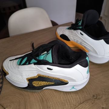 Air Jordan, Luka 3- Safari