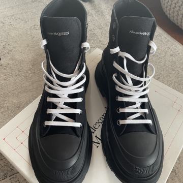 Alexander McQueen Tread Slick visoke tenisice/čizme