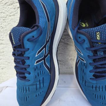 Asics Gel Cumulus 20 muške lake tenisice realni EUR 43