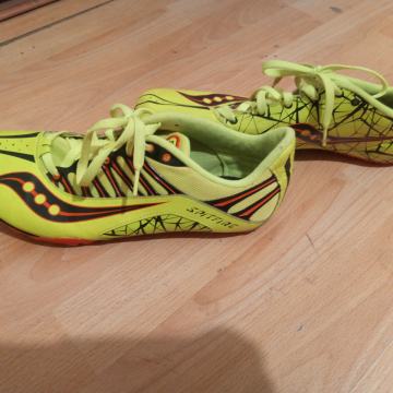 Atletske trkaće tenisice sprint spajkerice Saucony Racing SPITFIRE 46