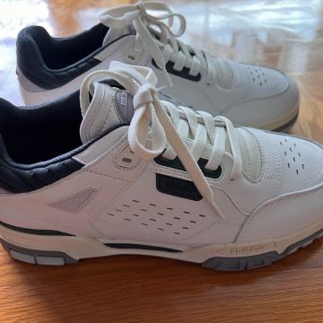 Axel Arigato tenisice