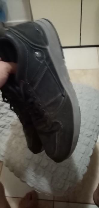 B.Bruni br 42 kožne udobne kvalitetne tenisice