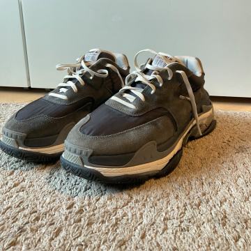 Balenciaga Triple S