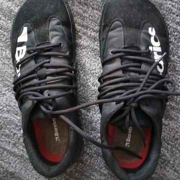 Barebarics tenisice broj 45